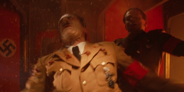 7 momentos ficcionales en los que Hitler la pecheó
