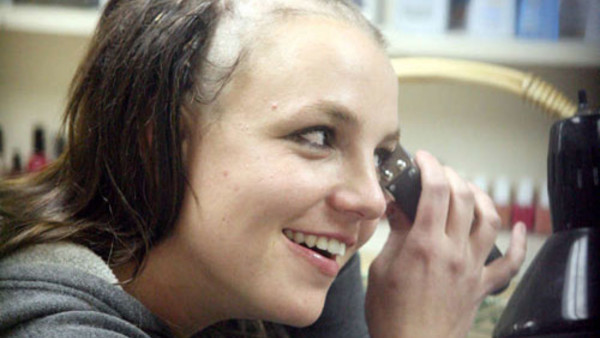 Britney Spears shaving her head
