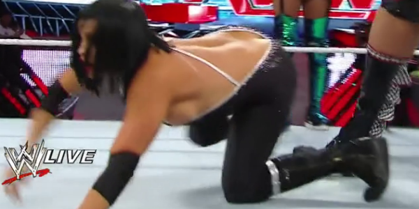 wwe diva wardrobe malfunction.