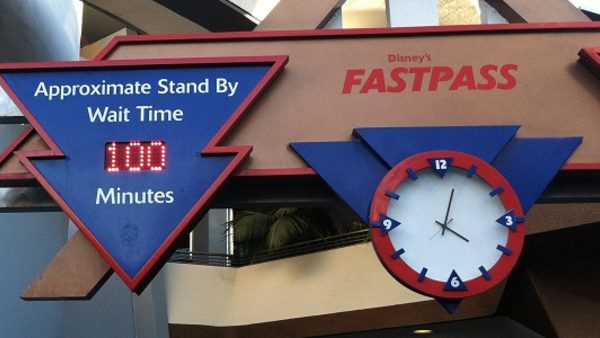 Disneyland Fastpass Waiting Time