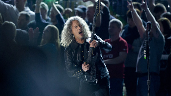 Kirk Hammett of Metallica performs on the National Mall in Washington, Tuesday, Nov. 11, 2014, during the Concert for Valor. The Veterans Day event is hosted by HBO, Starbucks and Chase and is free and open to the public. (AP Photo/Carolyn Kaster)