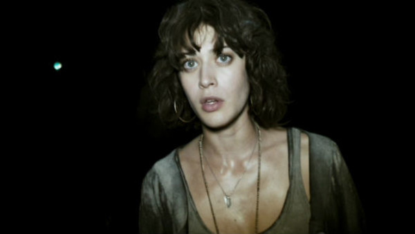 Lizzy In Cloverfield Lizzy Caplan 13255229 853 480 Revised