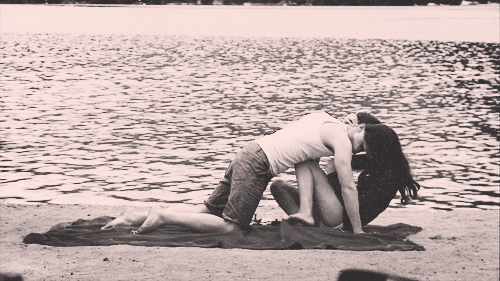 Edward And Bella Beach Gif Gif