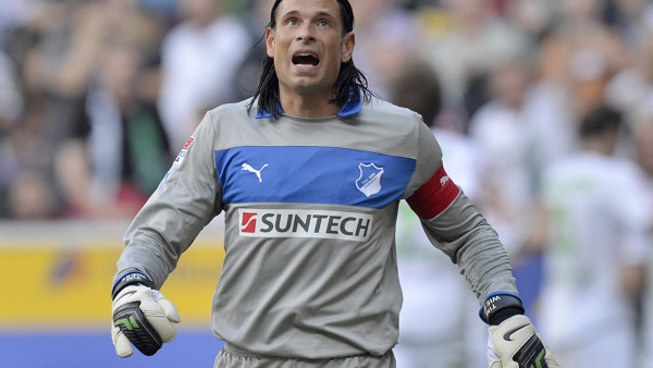 Hoffenheim goalkeeper Tim Wiese reacts after he receives the first goal during the German first division Bundesliga soccer match between Borussia Moenchengladbach and 1899 Hoffenheim in Moenchengladbach, Germany, Saturday, Aug. 25, 2012. (AP Photo/Martin 