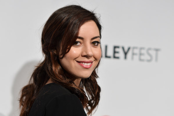 Some women don't age, and Aubrey Plaza is one of them. More at the link in  bio ✨