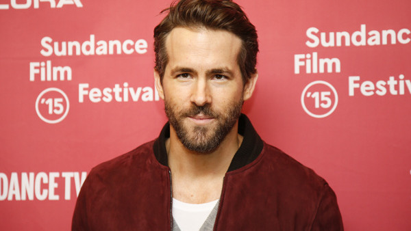 Actor Ryan Reynolds poses at the premiere of
