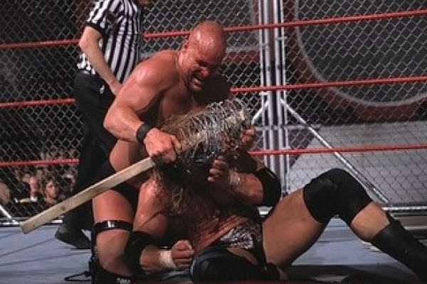stone-cold-triple-h-no-way-out-2001.jpg