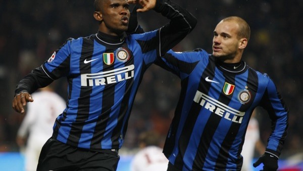 Inter Milan forward Samuel Eto'o, of Cameroon, left, celebrates after scoring against AS Roma with his teammate Inter Milan Dutch midfielder Wesley Sneijder, during their Serie A soccer match, at the San Siro stadium in Milan, Italy, Sunday, Nov. 8, 2009.