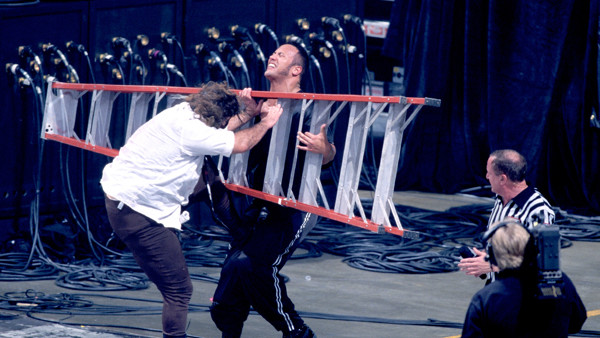 10 Best WWE Royal Rumble Matches - Page 2