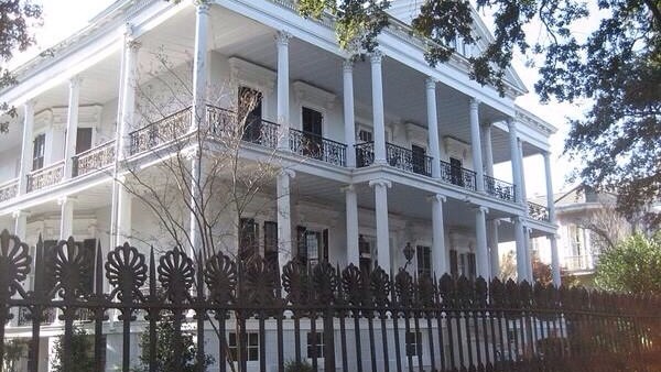 american horror story coven house