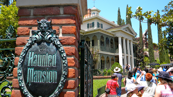 the haunted mansion disneyland