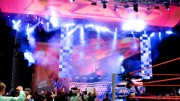 10 Worst Wwe Set Designs Page 2