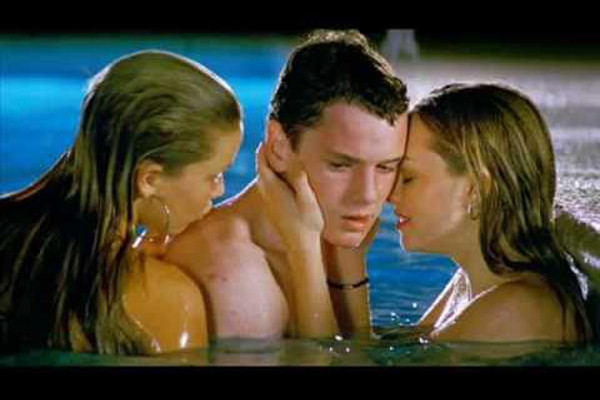 8 Movie Scenes That Prove Teens Are Obsessed With Having Sex In Pools Page 8