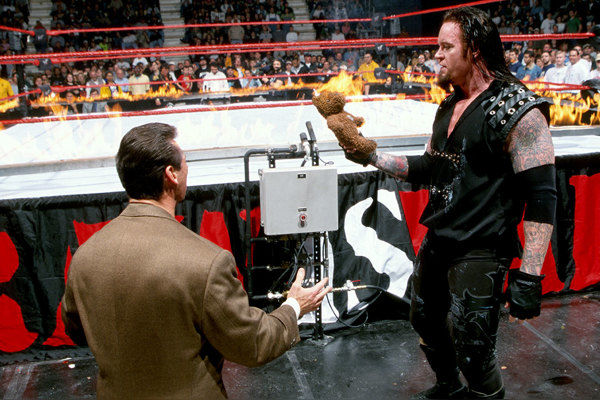 The Undertaker's 10 Greatest WWE Raw Moments Ever