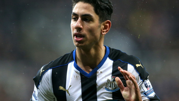 Newcastle United's Ayoze Perez during the English Premier League soccer match between Newcastle United and Aston Villal at St James' Park, Newcastle, England, Saturday, Dec. 19, 2015. (AP Photo/Scott Heppell)