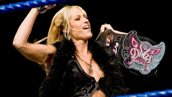 michelle mccool divas champion