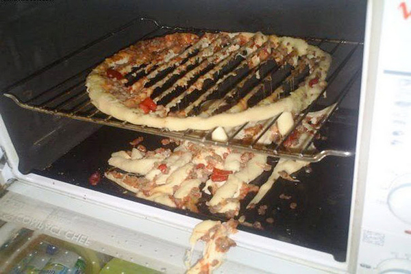 Can You Put Pizza In The Oven Without A Tray?
