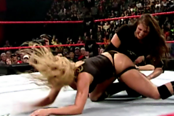 Stephanie Mcmahon Porn Written - 10 WWE Diva Matches That Were Basically Porn â€“ Page 3