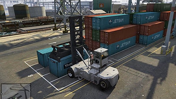 GTA V docks shipping container