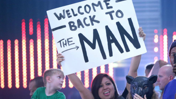 Seth Rollins Fan Sign