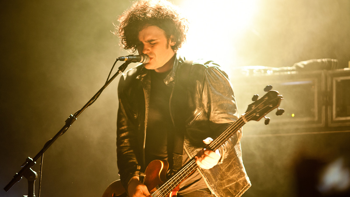 10 Problems Only Black Rebel Motorcycle Club Fans Will Understand