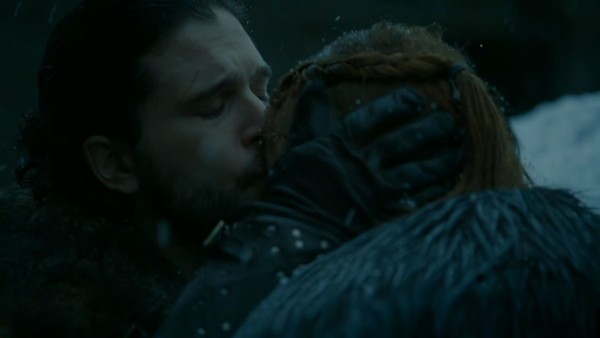Jon Snow Kisses Sansas Game of Thrones Finale