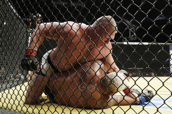 brock lesnar UFC 200