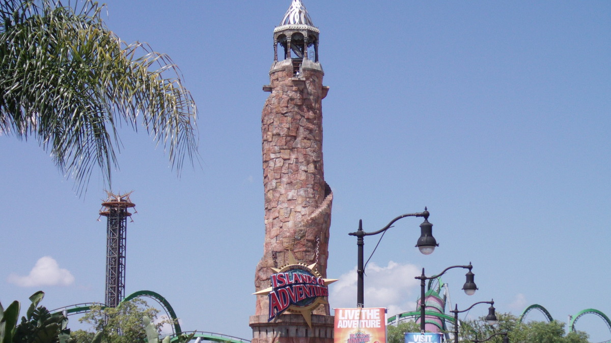 Universal Orlando - Islands Of Adventure - Entrance Lighth…