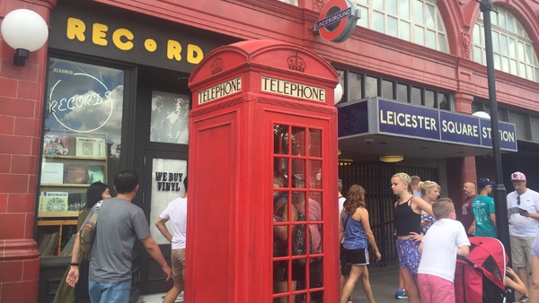 Universal Orlando Phone Box