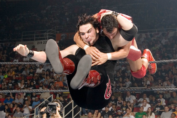 10 Great WWE Finishers Used By Less-Than-Great Wrestlers