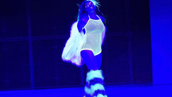 naomi entrance