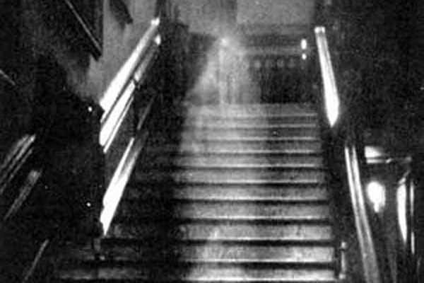 10-most-compelling-pieces-of-evidence-that-prove-ghosts-are-real-page-8