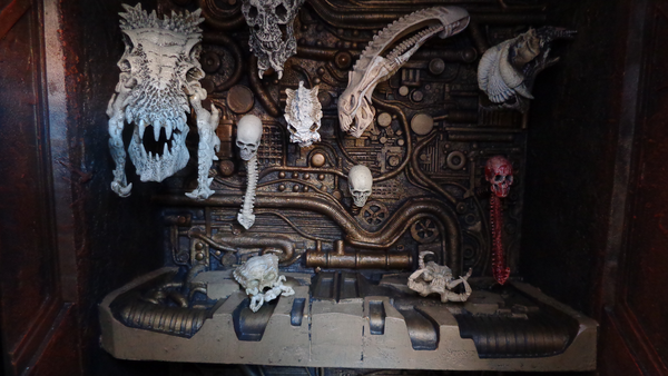 Predator 2 Skulls Wall