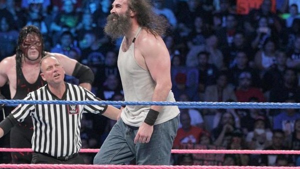 22 Wtf Moments From Wwe Smackdown Oct 11 Page 18