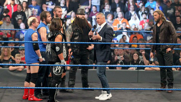 27 WTF Moments From WWE SmackDown Live (Nov 15) – Page 22