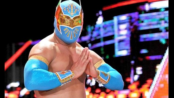 Sin Cara Debut