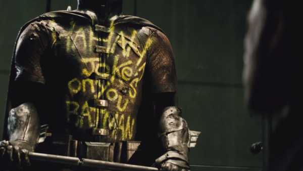 DCEU: 7 Hints That Batman: Under The Red Hood Movie Is Coming – Page 2