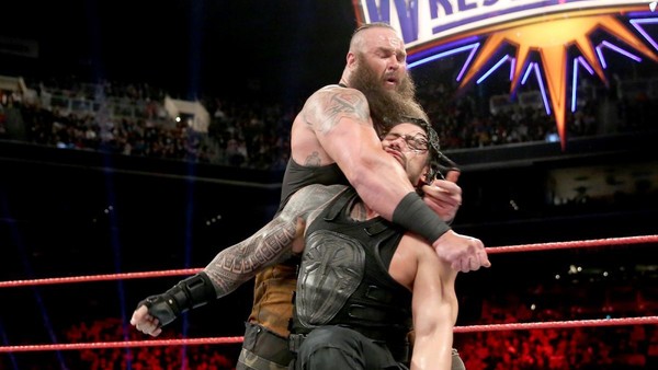 braun strowman roman reigns