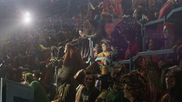 Thor Ragnarok Crowd