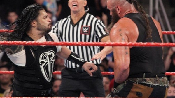 WWE Payback 2017 Roman Reigns Braun Strowman
