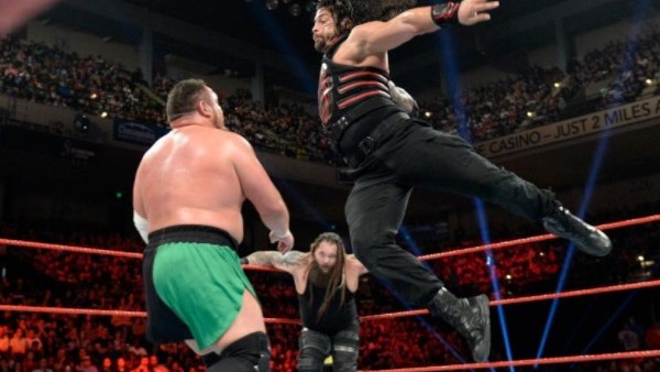 WWE Extreme Rules 2017 Samoa Joe Roman Reigns