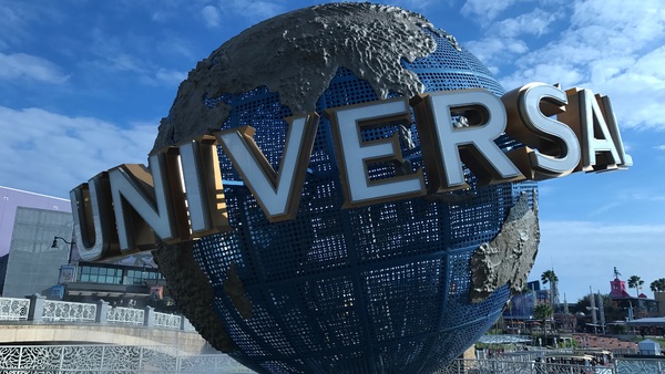 Universal Orlando Globe