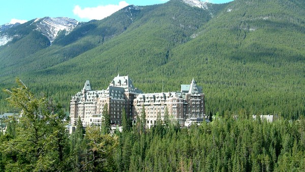 10 Most Haunted Hotels In The World Page 11