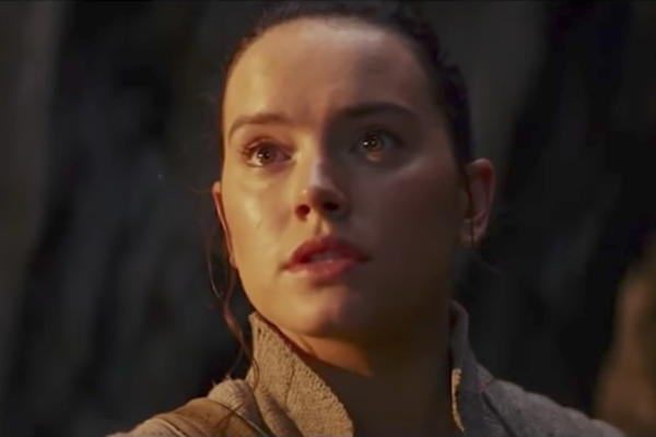 New Star Wars: The Last Jedi TV Spot Confirms Who Rey Was Talking To