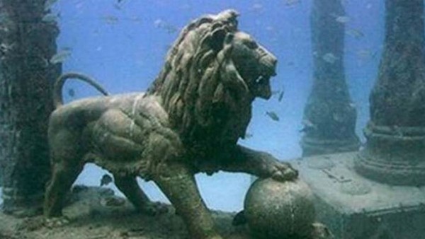 Creepy Underwater Sculpture
