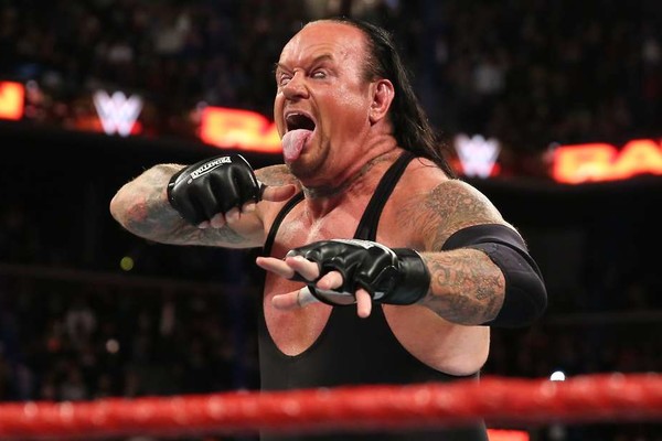10 Big WWE Questions Hanging Over WrestleMania 34