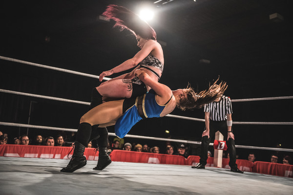 Sammii Jayne German suplexes Kay Lee Ray