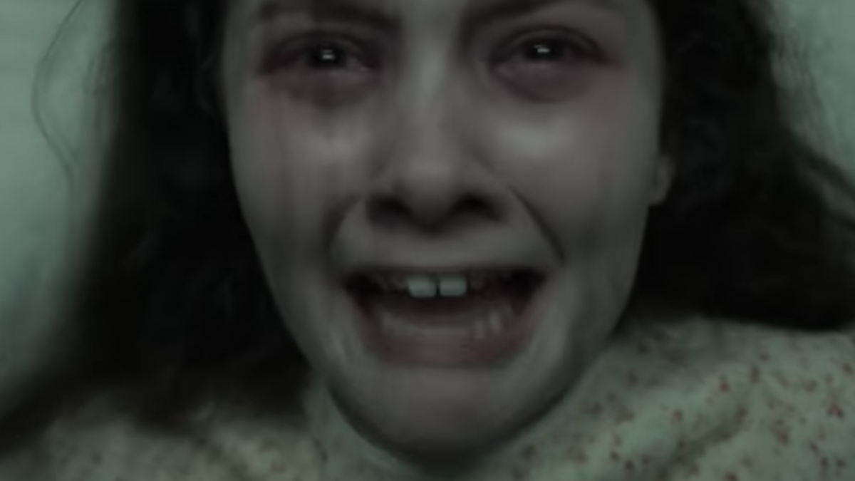 Slender Man Horror Legend Shows True Form In Scary New Trailer