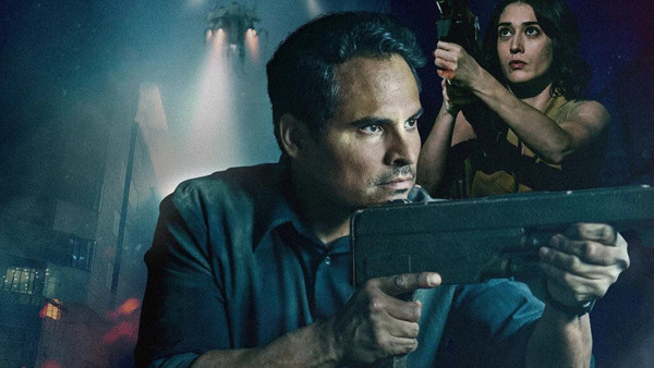 Extinction Michael Pena Lizzy Caplan