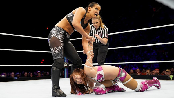 WWE Evolution 2018 Shayna Baszler Kairi Sane